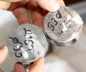 Д1Т и Д16Т прутки почти не изменились, но собрали на себе кристаллы соли. (7162 просмотра) <a class='original' href='./download/file.php?id=101976&mode=view' target=_blank>Загрузить оригинал (1.19 МБ)</a>