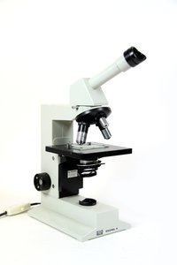 mikroskop-eduval-4_1.JPG (3576 просмотров) <a class='original' href='./download/file.php?id=102121&mode=view' target=_blank>Загрузить оригинал (246.35 КБ)</a>