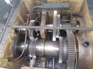 коробка скоростей, узел шпинделя вид сверху (7377 просмотров) <a class='original' href='./download/file.php?id=103452&mode=view' target=_blank>Загрузить оригинал (3.44 МБ)</a>