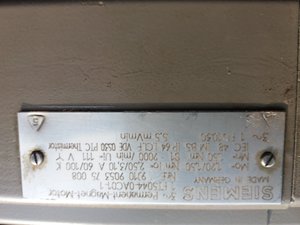 siemens 1FT5044 (1980 просмотров) <a class='original' href='./download/file.php?id=104365&mode=view' target=_blank>Загрузить оригинал (3.16 МБ)</a>