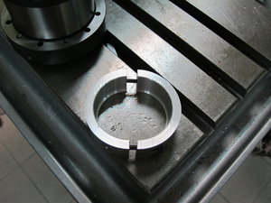 приспособа полухомут (2903 просмотра) <a class='original' href='./download/file.php?id=105847&mode=view' target=_blank>Загрузить оригинал (2.07 МБ)</a>