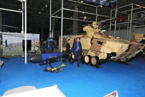 Это тяжёлая техника--роботы. Управление возможно по радиоканалу и непосредственно оператором. (5885 просмотров) <a class='original' href='./download/file.php?id=107850&mode=view' target=_blank>Загрузить оригинал (2.82 МБ)</a>