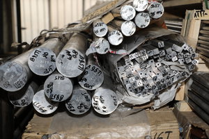 Квадратный пруток до сих пор не проник в сознание заказчиков. Цена и &quot;квадратить круг по старинке&quot; перевешивают квадрат. (5764 просмотра) <a class='original' href='./download/file.php?id=108420&mode=view' target=_blank>Загрузить оригинал (8.01 МБ)</a>