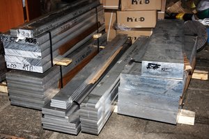 Плита 2024Т351 =101,4мм. Жалко было отдавать как Д16Т. Фактически это материал Д16ЧТ (2024T3, 2024T351, 2124T351-- это всё отличные материалы, типа Д16/Д19 с качественной термичкой, производимые в России для зарубежных самолётостроительных &quot;кооперативов&quot;. А вот если наклеить ярлык пшековской, или немецкой компании, то сразу материал &quot;гуд&quot;, и можно покупать в два раза дороже...) (5653 просмотра) <a class='original' href='./download/file.php?id=109030&mode=view' target=_blank>Загрузить оригинал (4.33 МБ)</a>