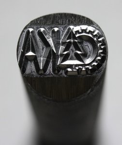 Kleymo_elka.jpg (6967 просмотров) <a class='original' href='./download/file.php?id=109307&mode=view' target=_blank>Загрузить оригинал (65.73 КБ)</a>