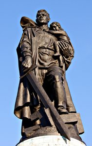 Памятник воину-освободителю.jpg (3198 просмотров) <a class='original' href='./download/file.php?id=111046&mode=view' target=_blank>Загрузить оригинал (392.57 КБ)</a>