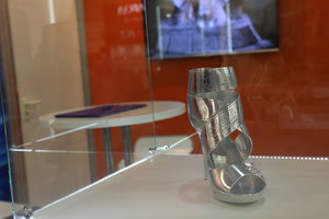 Если в такой обуви из Д16Т или В95Т1 пройтись, потом долго ноги отмывать придётся (8096 просмотров) <a class='original' href='./download/file.php?id=111644&mode=view' target=_blank>Загрузить оригинал (6.56 МБ)</a>