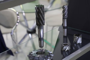 Индусов нет, но левитация есть. Как фрезеровать люминь будет, тоже без оправок? (понравилось решение) (8107 просмотров) <a class='original' href='./download/file.php?id=111652&mode=view' target=_blank>Загрузить оригинал (5.43 МБ)</a>