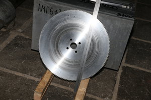 Вот что бывает, если долго мучить фрезу. (5221 просмотр) <a class='original' href='./download/file.php?id=111885&mode=view' target=_blank>Загрузить оригинал (9.36 МБ)</a>