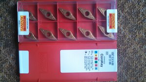 пластины SANDVIK VBMT 160404 по нерже 20 шт.(1000р за 10шт.)(хз откуда они у меня т.к. оправки нет) (6935 просмотров) <a class='original' href='./download/file.php?id=112186&mode=view' target=_blank>Загрузить оригинал (1.54 МБ)</a>