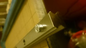 ну и как предполагалось не без приключений,<br /> шляпки болтов м6 которые купил на направляющие не лезут в  них! какие должны быть болты, не может же быть что они прикручиваются на м5!? или тут какой то не стандарт? направляющие 20мм. (8205 просмотров) <a class='original' href='./download/file.php?id=112480&mode=view' target=_blank>Загрузить оригинал (1.96 МБ)</a>