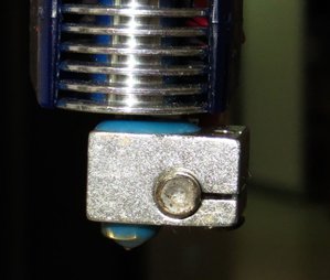 Экструдер протек.JPG (3943 просмотра) <a class='original' href='./download/file.php?id=113174&mode=view' target=_blank>Загрузить оригинал (101.89 КБ)</a>