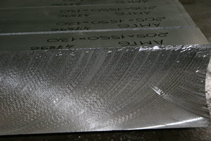 Торец алюминиевой плиты АМГ6 =205мм. Без нашей торцовки (3903 просмотра) <a class='original' href='./download/file.php?id=113315&mode=view' target=_blank>Загрузить оригинал (3.54 МБ)</a>