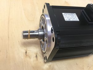 Серводвигатель с тормозом Yaskawa 1.3кВт (4017 просмотров) <a class='original' href='./download/file.php?id=114319&mode=view' target=_blank>Загрузить оригинал (998.69 КБ)</a>