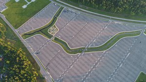 ФОТО ПАРК ПАТРИОТ: АВТОСТОЯНКА. КУБИНКА ЛЕТО 2017 (18831 просмотр) <a class='original' href='./download/file.php?id=116193&mode=view' target=_blank>Загрузить оригинал (961.56 КБ)</a>