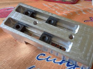 Направляющих не делал, ибо тиски учебно-тренировочные. Кстати, ширина основания 50мм, длинна 120, высота неподвижной губки 10мм (3472 просмотра) <a class='original' href='./download/file.php?id=117783&mode=view' target=_blank>Загрузить оригинал (402.22 КБ)</a>