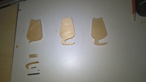 авот со вторым с первого раза не получилось. подача 350, 1 мм за проход, кукуруза d2<br />когда первая заготовка обломилась в тонком месте станок дал пропуск шагов и фреза на все 7мм врезалась в материал, но при этом еще 10 см прошла... до слома. вторую - увеличил тонкое место на хвосте и... не дорезал по глубине. последняя  - припуск Z ниже заготовки на 0.2 (5074 просмотра) <a class='original' href='./download/file.php?id=118122&mode=view' target=_blank>Загрузить оригинал (2.11 МБ)</a>