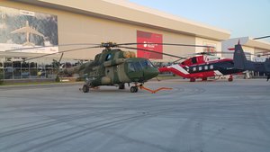 Ещё вертолёт,  напротив входа в парк &quot;ПАТРИОТ&quot; (18684 просмотра) <a class='original' href='./download/file.php?id=118401&mode=view' target=_blank>Загрузить оригинал (3.55 МБ)</a>