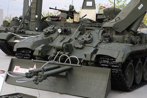 Боевая техника на открытой экспозиции в парке Патриот на АРМИЯ-2017 (18386 просмотров) <a class='original' href='./download/file.php?id=119295&mode=view' target=_blank>Загрузить оригинал (7.67 МБ)</a>