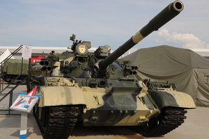 Боевая техника на открытой экспозиции в парке Патриот на АРМИЯ-2017 (18335 просмотров) <a class='original' href='./download/file.php?id=119296&mode=view' target=_blank>Загрузить оригинал (7.67 МБ)</a>