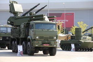 Военная техника на МВТФ «АРМИЯ-2017», открытая экспозиция (18179 просмотров) <a class='original' href='./download/file.php?id=119488&mode=view' target=_blank>Загрузить оригинал (8.55 МБ)</a>