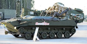 Военная техника на МВТФ «АРМИЯ-2017», открытая экспозиция, около пав. А (18188 просмотров) <a class='original' href='./download/file.php?id=119530&mode=view' target=_blank>Загрузить оригинал (2.12 МБ)</a>