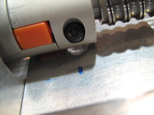 Шляпка винта цепляла плиту, доработал шарошкой. (показана красивая сторона г-г-г :) ) (3678 просмотров) <a class='original' href='./download/file.php?id=120107&mode=view' target=_blank>Загрузить оригинал (1.38 МБ)</a>