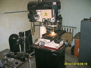 Собрал обратно фрезер, и вытачил на нем опоры ШВП, для него же. (7808 просмотров) <a class='original' href='./download/file.php?id=12211&mode=view' target=_blank>Загрузить оригинал (377.46 КБ)</a>