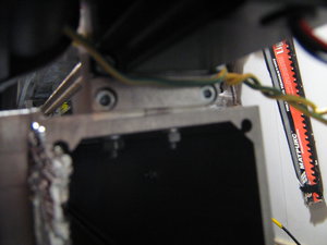 Другая опора оси У с мотором, щель тоже есть, но сливается. Надо переснять. (уже заменено на М6) (1440 просмотров) <a class='original' href='./download/file.php?id=122733&mode=view' target=_blank>Загрузить оригинал (1.3 МБ)</a>