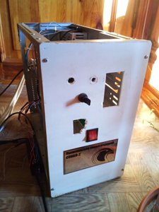 Ящик из корпуса ПК. Крышка имеется. (4461 просмотр) <a class='original' href='./download/file.php?id=124409&mode=view' target=_blank>Загрузить оригинал (118.63 КБ)</a>