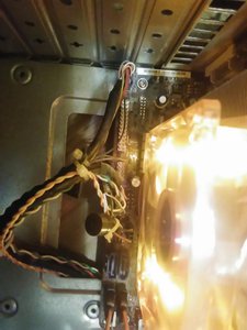 Вверху длинный белый. Внизу какой-то порт COM1 (17032 просмотра) <a class='original' href='./download/file.php?id=124766&mode=view' target=_blank>Загрузить оригинал (215.92 КБ)</a>