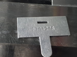 Сейчас граверую в 1 проход ошибка пракически не заметна, но хотелось бы граверовать и более длинные надписи и не по одной детали. (2554 просмотра) <a class='original' href='./download/file.php?id=129584&mode=view' target=_blank>Загрузить оригинал (2.73 МБ)</a>