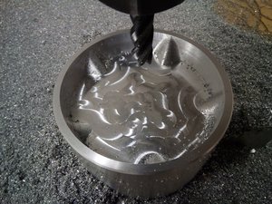 черновая обработка. Фреза прямая 10мм. S8000, F500, слой 0,33мм, СОЖ - ВД40 (3805 просмотров) <a class='original' href='./download/file.php?id=130327&mode=view' target=_blank>Загрузить оригинал (230.73 КБ)</a>