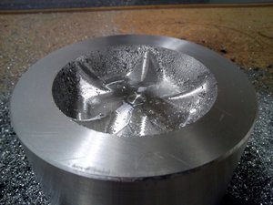 Черновая обработка. Ф10 прямая, S9000, f500, заглубление 0,25мм. (3670 просмотров) <a class='original' href='./download/file.php?id=130605&mode=view' target=_blank>Загрузить оригинал (105.46 КБ)</a>