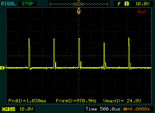 Это творится на минусовом проводе шпинделя при максимальной скорости (картинка получается &quot;инверсной&quot;)<br />Скорость - 900 попугаев.