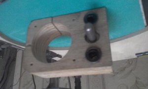 Вариант кронштейна, стягивался простым хомутом (вариант забракован как неудобный) (2835 просмотров) <a class='original' href='./download/file.php?id=131221&mode=view' target=_blank>Загрузить оригинал (1.13 МБ)</a>