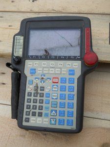 пульт.JPG (2598 просмотров) <a class='original' href='./download/file.php?id=13151&mode=view' target=_blank>Загрузить оригинал (77 КБ)</a>