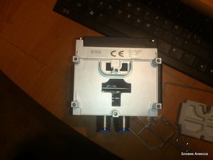 главный выхлопной тоннель и два мелких выхлопа пилотов. внутри видны кишочки в виде штоков поршней и толкателей клапанов пилотов. (6101 просмотр) <a class='original' href='./download/file.php?id=13252&mode=view' target=_blank>Загрузить оригинал (229.32 КБ)</a>