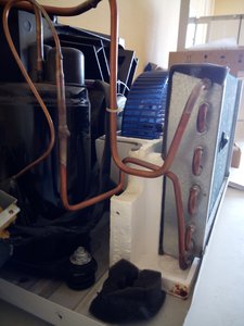 Одна трубка вроде попадает в емкость сверху, как лучше изогнуть вторую, которая переходит в тонкую (а то чего то страшновато)? (8096 просмотров) <a class='original' href='./download/file.php?id=133920&sid=37532b41d80d820a2dc18f7a8a9642b5&mode=view' target=_blank>Загрузить оригинал (1.21 МБ)</a>