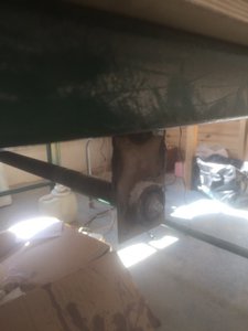 Внизу не обычный всем привычный винт, а строительная шпилька. (2594 просмотра) <a class='original' href='./download/file.php?id=135979&mode=view' target=_blank>Загрузить оригинал (62.67 КБ)</a>