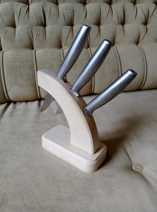 подставка для ножей из Бука (5378 просмотров) <a class='original' href='./download/file.php?id=135987&mode=view' target=_blank>Загрузить оригинал (4.07 МБ)</a>