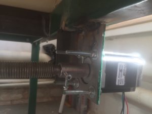 С дальней стороны вот такая история. Это по У, как вы понимаете. По Х, все верно, есть опорный подшипник. (1544 просмотра) <a class='original' href='./download/file.php?id=135991&mode=view' target=_blank>Загрузить оригинал (66.61 КБ)</a>