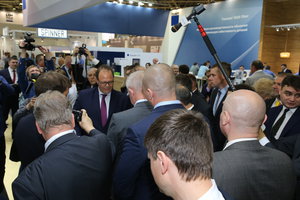 H55R6330.JPG (13461 просмотр) <a class='original' href='./download/file.php?id=139001&mode=view' target=_blank>Загрузить оригинал (8.92 МБ)</a>