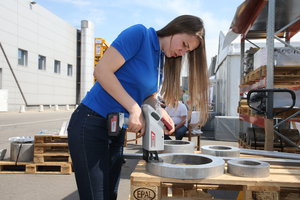 Клеймение образца из трубы АМГ6 на выставке Металлообработка-2018. Стенд aozapp.ru (3499 просмотров) <a class='original' href='./download/file.php?id=139306&mode=view' target=_blank>Загрузить оригинал (8.59 МБ)</a>