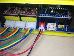 Прозвони 11 пин с колодкой, контакт который получится цифровой +5в. Ну и минус нужен. (4754 просмотра) <a class='original' href='./download/file.php?id=140969&mode=view' target=_blank>Загрузить оригинал (2.07 МБ)</a>