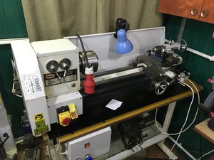 Токарный станочек. А что внизу - еще один? (5804 просмотра) <a class='original' href='./download/file.php?id=141462&mode=view' target=_blank>Загрузить оригинал (2.11 МБ)</a>