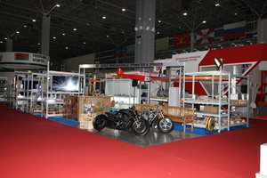 Фото стенда АО ЗАВОД АВИАПРОФИЛЕЙ на АРМИЯ 2018. Куча фрезерованных деталей и заготовок из алюминиевых сплавов. (1996 просмотров) <a class='original' href='./download/file.php?id=145727&mode=view' target=_blank>Загрузить оригинал (9.25 МБ)</a>