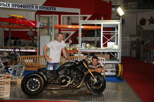 Использованные материалы: соображалка, Д16ЧТ, В95ПЧТ2, углепластики, кусочек харлея, нержавейка, рифлёнка, ПКИ и др. А также много света. (1992 просмотра) <a class='original' href='./download/file.php?id=145729&mode=view' target=_blank>Загрузить оригинал (9.4 МБ)</a>