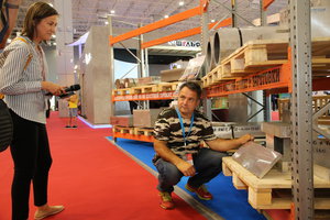 Разные телекомпании тоже интересовались кусочками алюминия и титана (1978 просмотров) <a class='original' href='./download/file.php?id=145743&mode=view' target=_blank>Загрузить оригинал (9.95 МБ)</a>