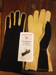 перчатки 1.jpg (3116 просмотров) <a class='original' href='./download/file.php?id=151633&mode=view' target=_blank>Загрузить оригинал (568.96 КБ)</a>